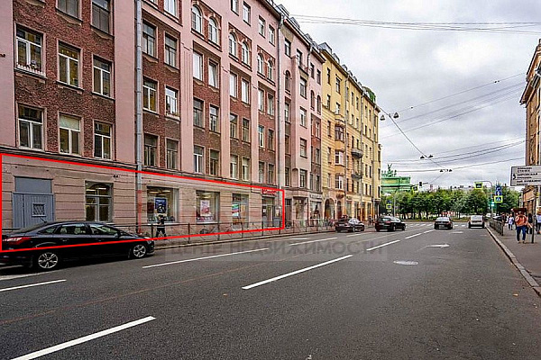 Универсальное (торговое) помещение - 212 м2