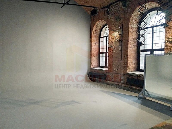 Универсальное (торговое) помещение - 375 м2