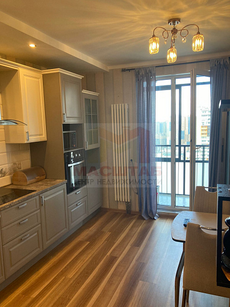 1-к. квартира 45.5 м, Комендантский пр-кт