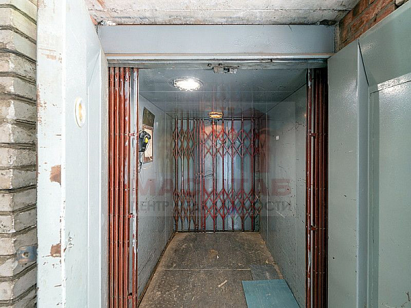 Помещение под мастерскую, склад - 251 м2
