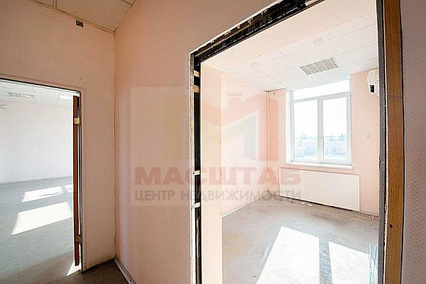 Помещение под производство, склад - 609 м2
