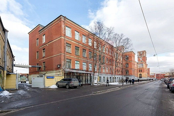 Помещение под студию, мастерскую, склад - 272 м2