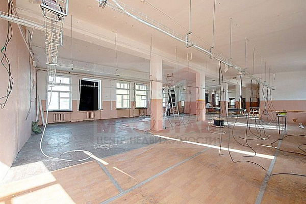 Помещение под производство, склад - 609 м2