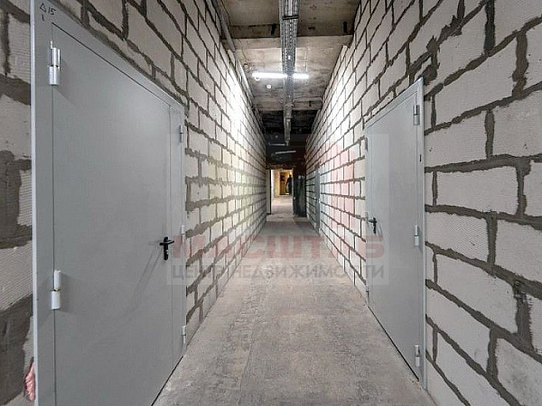 Помещение под студию, мастерскую, склад - 272 м2