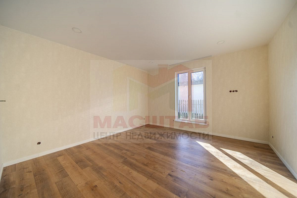 Дом  на участке 6 сот в Мухоловке