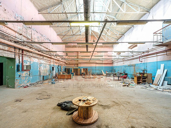 Помещение под склад, производство - 913 м2